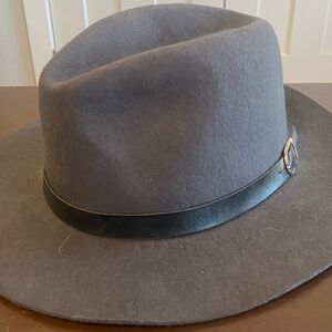 Women’s Gray Felt Hat
